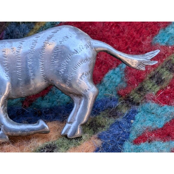 Vintage Sterling Silver Zebra Brooch // Retro Hat Pin, Scarf Pin, Lapel Pin - Picture 5 of 9